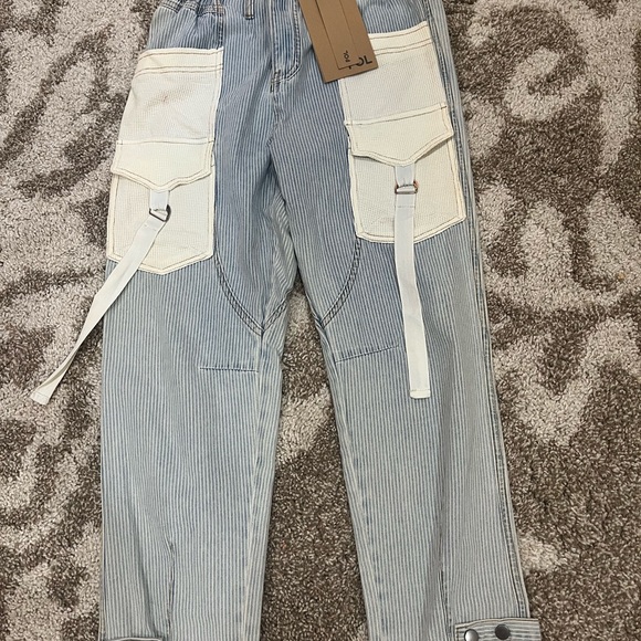 POL Blue and White Striped Pants - Picture 2 of 7